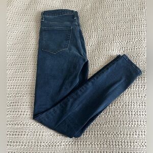 Women’s Abercrombie & Fitch Super Skinny Jeans Dark Blue Size 4/27